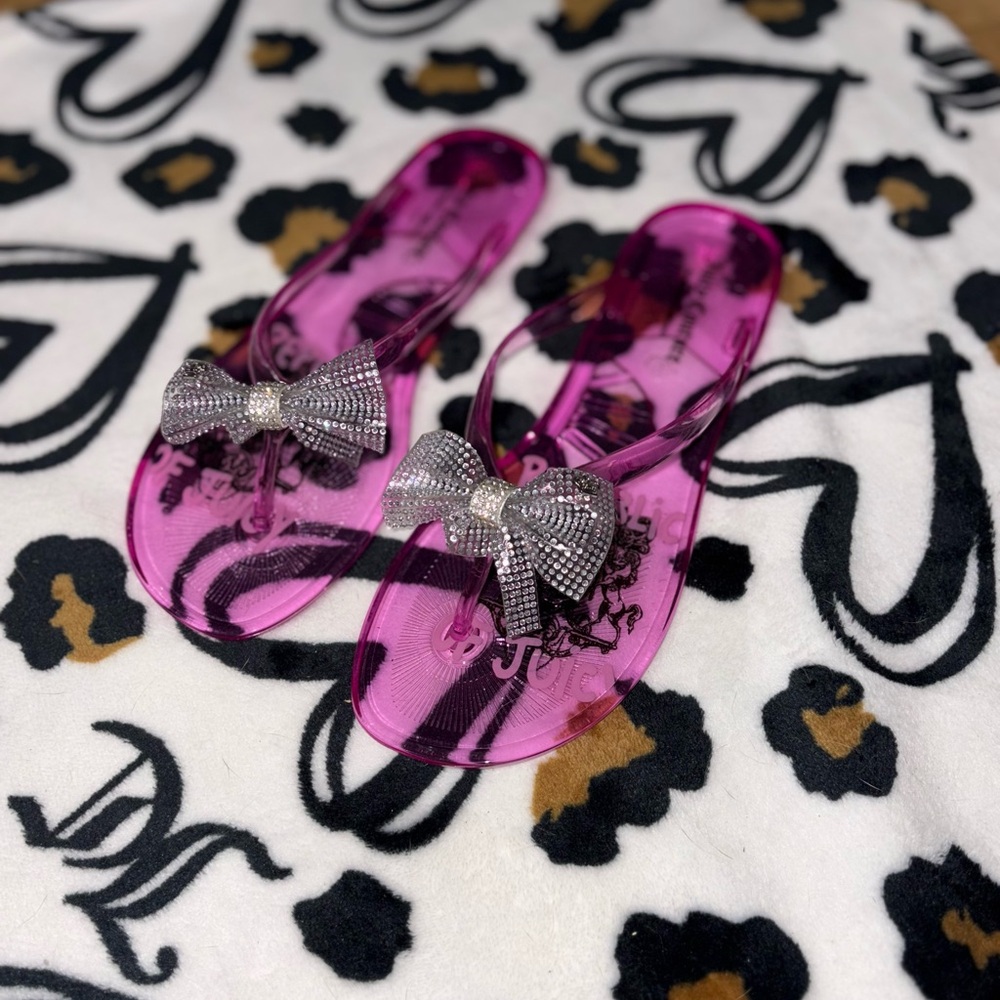 Juicy Couture Pink Sandals with Silver Bow